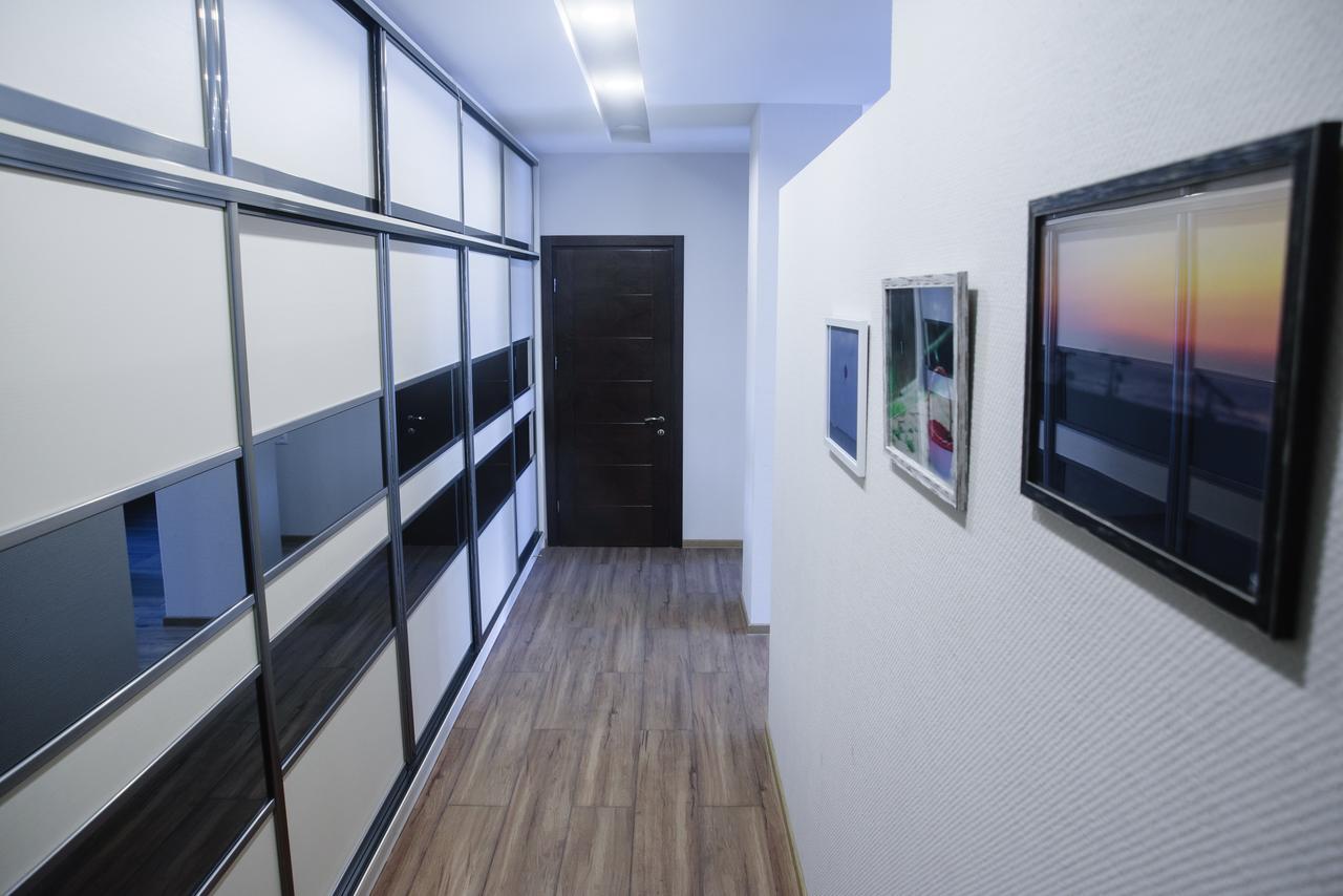 Boulevard Apartment バトゥーミ エクステリア 写真