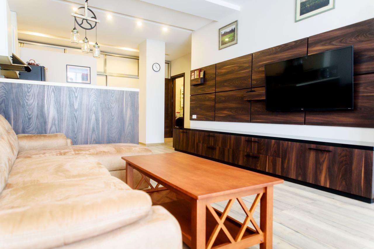 Boulevard Apartment バトゥーミ エクステリア 写真